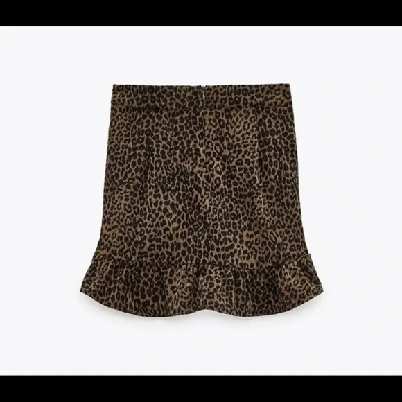 Zara Animal Print Carduroy mini skirt - Picture 2 of 11